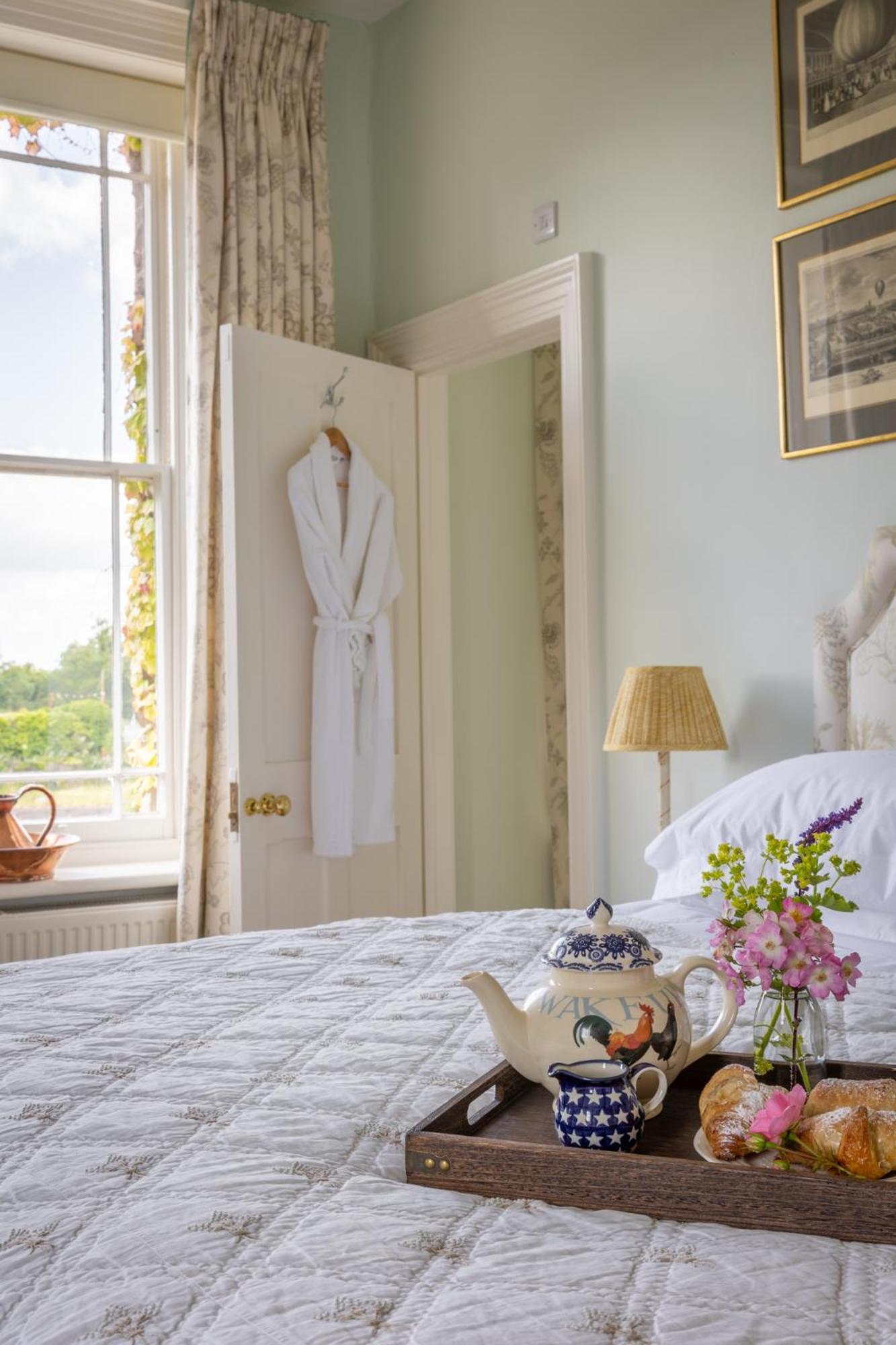 Overtown Manor Bed And Breakfast Свіндон Екстер'єр фото